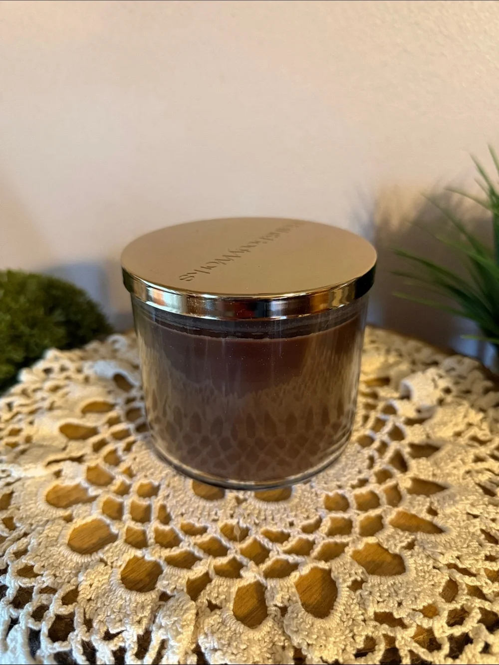 Bath & Body Works Hot Cocoa & Cream Candle - Brown & Gold - Picture 2 of 4